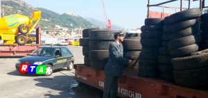 foto-sequestro-pneumatici-porto-salerno-rtalive