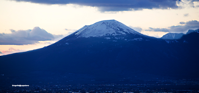 640_vesuvio-con-neve