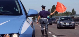 640_incidente_640_polizia_incidente_autostrada_code-traffico