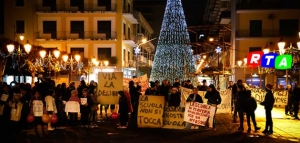 630_scuola_fiano_s.anna_nocera-inferiore_chiusura_plesso_scolastico_protesta