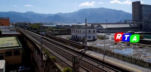 630-linea-ferroviaria-storica-salerno-napoli-treni-torre-annunziata rtalive