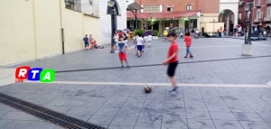 630-piazza-del-corso-pallone-giochi-rtalive