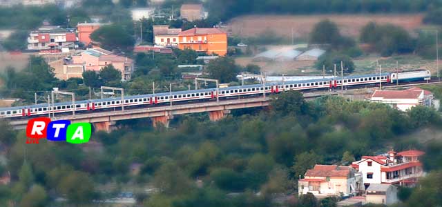 640-treno-montevesuvio-salerno-napoli-rtalive