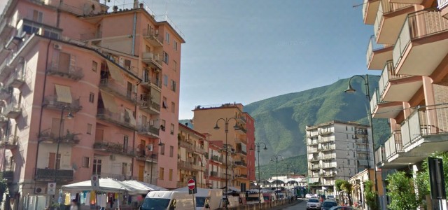 Mercatino-via-Matteotti-nocerainf