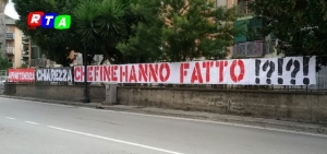 Nocerina-tifosi-striscione