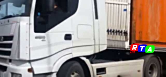 640-camion-torino-incidente-rtalive