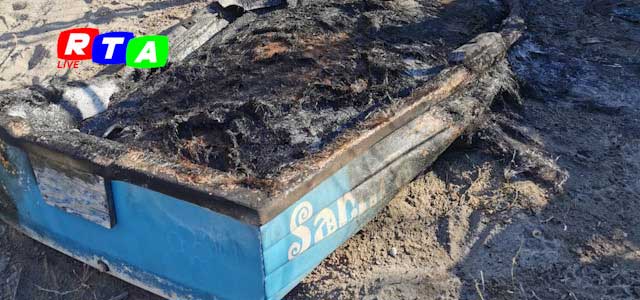 incendio-barche-pedalo'-vietri-sul-mare-rtalive