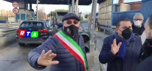 sindaco-ferraioli-protesta-casello-angri-rtalive