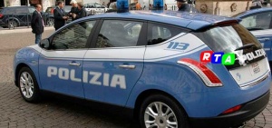 polizia-di-stato-rtalive-auto-tricolore