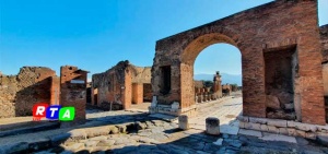 pompei-arco-rtalive-scavi-archeologici