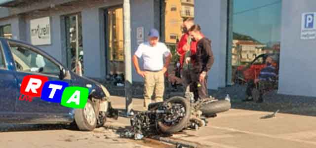 1-incidente-nocera-superiore-moto-palo-RTAlive