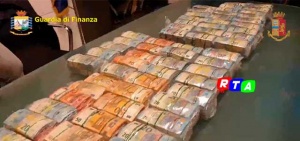 DROGA-SEQUESTRO-GUARDIA-DI-FINANZA-POLIZIA-RTAlive