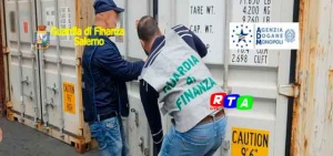 sequestro-pellet-porto-salerno-finanza-dogana-RTAlive