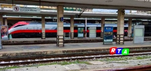 treni-stazione-salerno-freccia-rossa-RTAlive