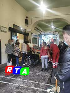 1-anziani-portati-villa-silvia-RTAlive