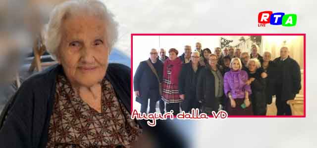 1-nonna-bianca-torta-liceo-scientifico-nocera-inferiore-RTAlive