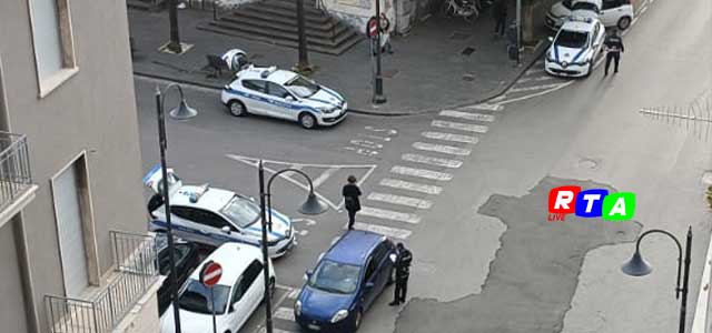 1-polizia-locale-controlli-in-piazza-trieste-e-trento-RTAlive