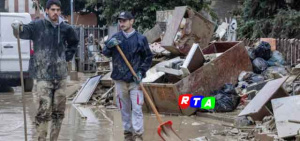 volontari-alluvione-fango-innondazione-RTAlive