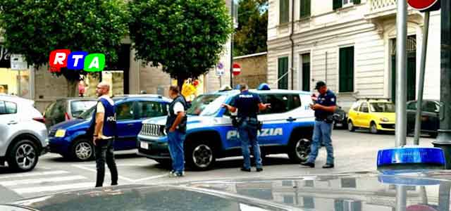 controlli-polizia-di-stato-nocera-inferiore-piazza-trieste-e-trento-RTAlive