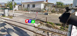 scafati-passaggio-a-livello-persona-investita-dal-treno-RTAlive