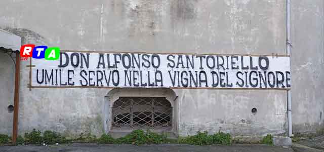 striscione-don-alfonso-santoriello-RTAlive