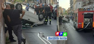 auto-ribaltata-nocera-inferiore-rtalive