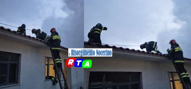 1-intervento-vigili-del-fuoco-asfalto-tetto
