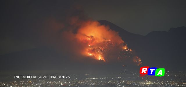 alt=incendi vesuvio campania