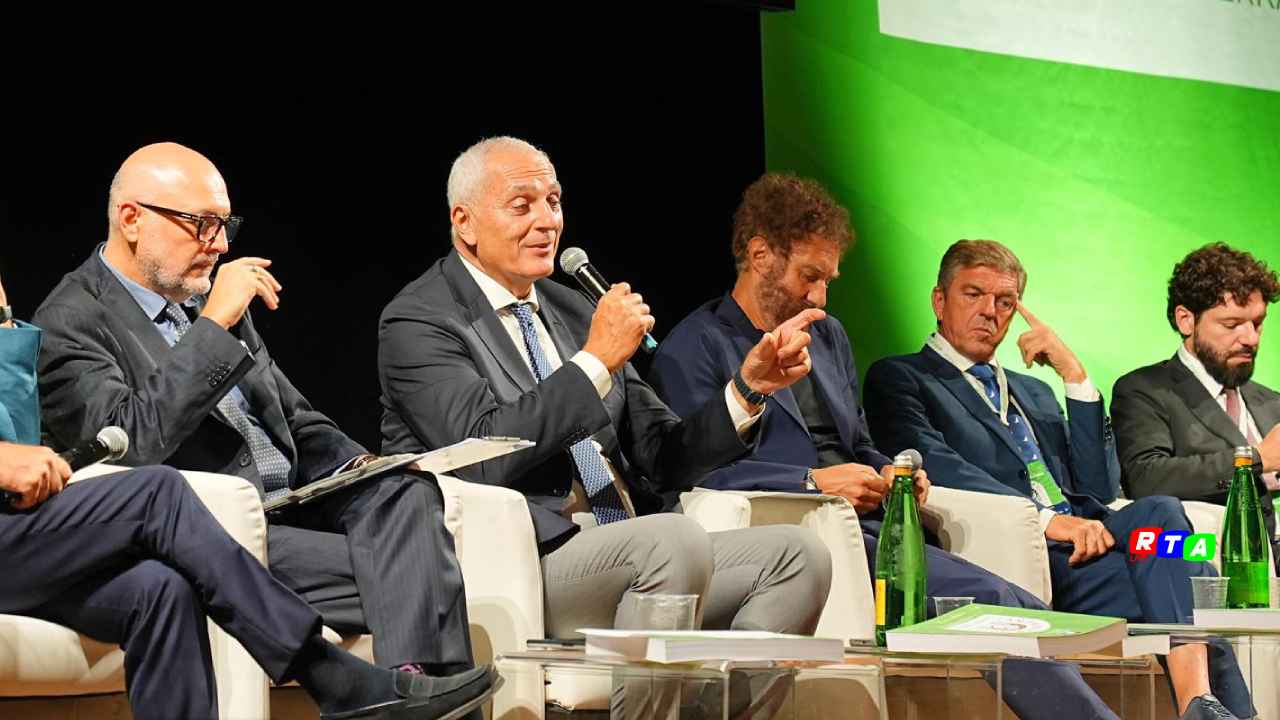 alt=Campania Mater: grande successo per la due giorni sull’agricoltura Nicola Caputo RTAlive