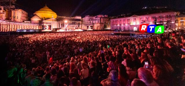 alt=Pino è piazza plebiscito Napoli RTAlive